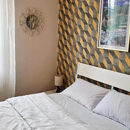 Lumineux Idealement Situe A Proximite Du Centre-ville, Parking Gratuit Dans Le Rue Apartman *