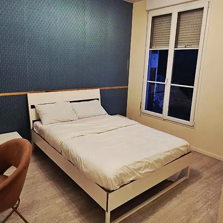 Appartement Lumineux Idéalement Situé à Proximité Du Centre-ville, Parking Gratuit Dans Le Rue *