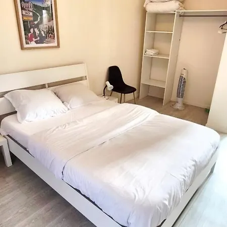 Appartement Lumineux Idéalement Situé à Proximité Du Centre-ville, Parking Gratuit Dans Le Rue *